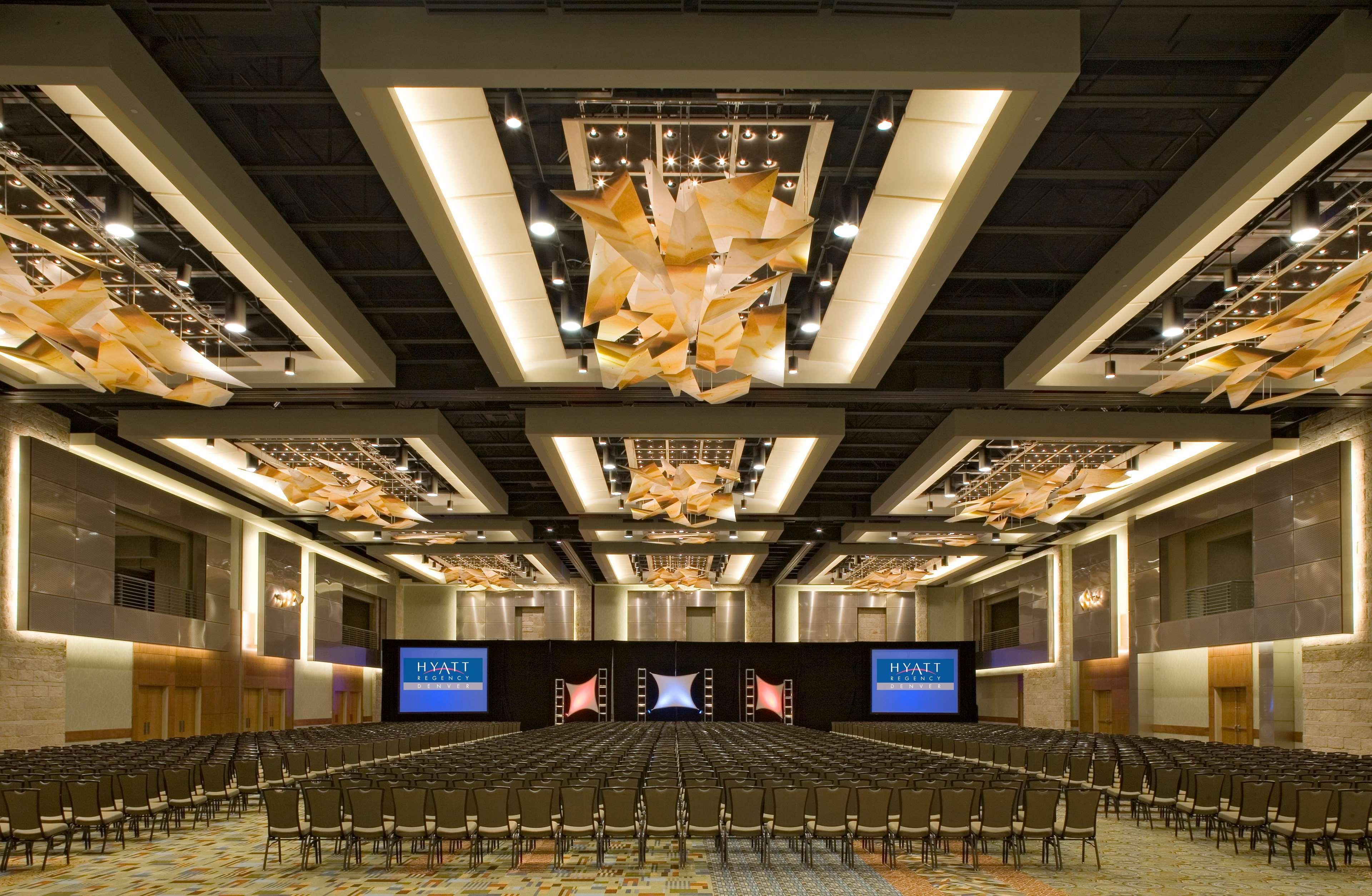 Hyatt Regency Denver At Colorado Convention Center Bagian luar foto