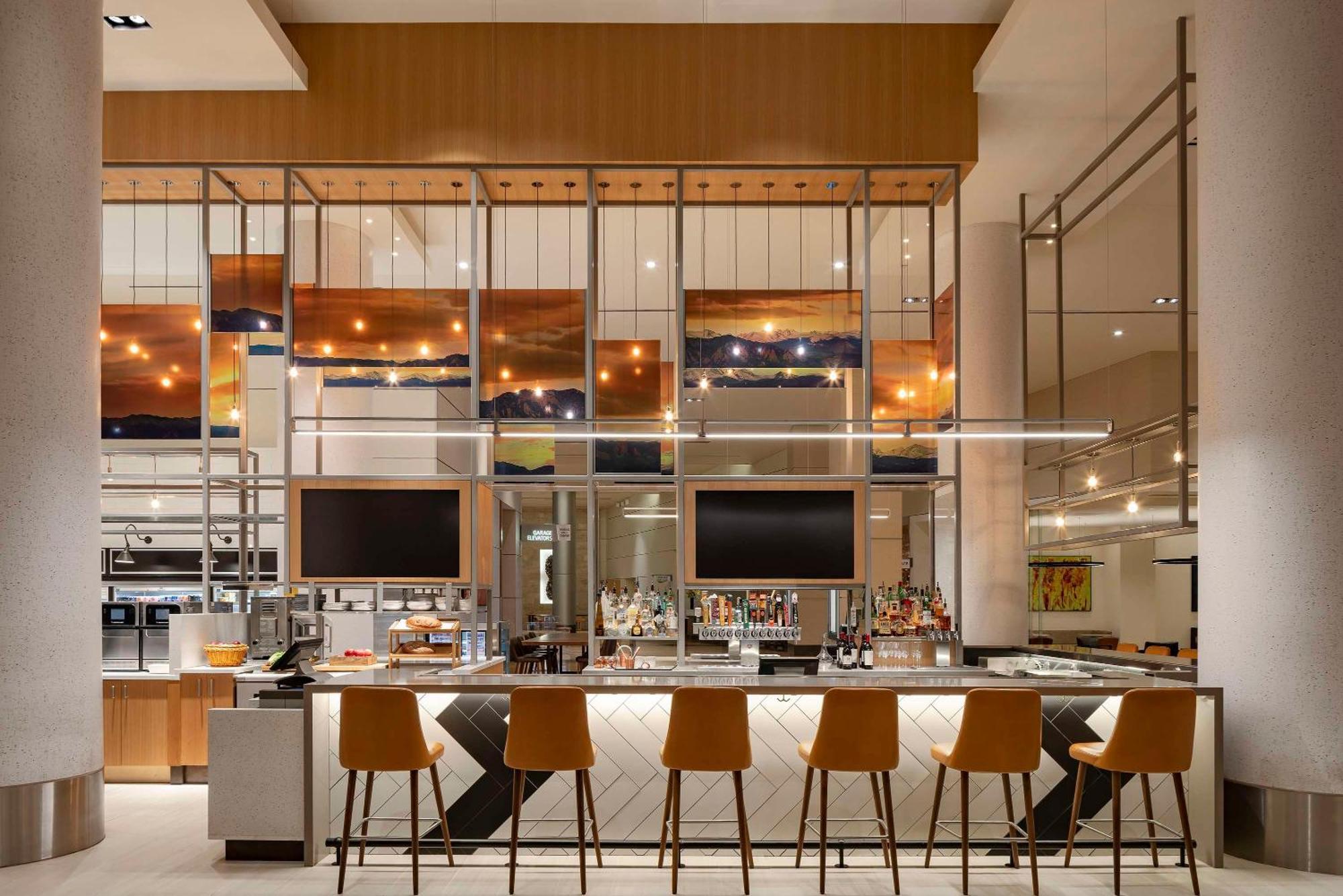 Hyatt Regency Denver At Colorado Convention Center Bagian luar foto